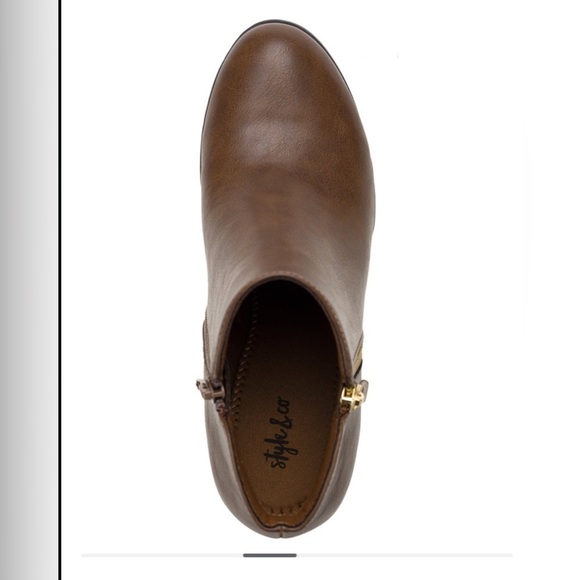 Masrinaa Ankle Booties, - Picture 4 of 9